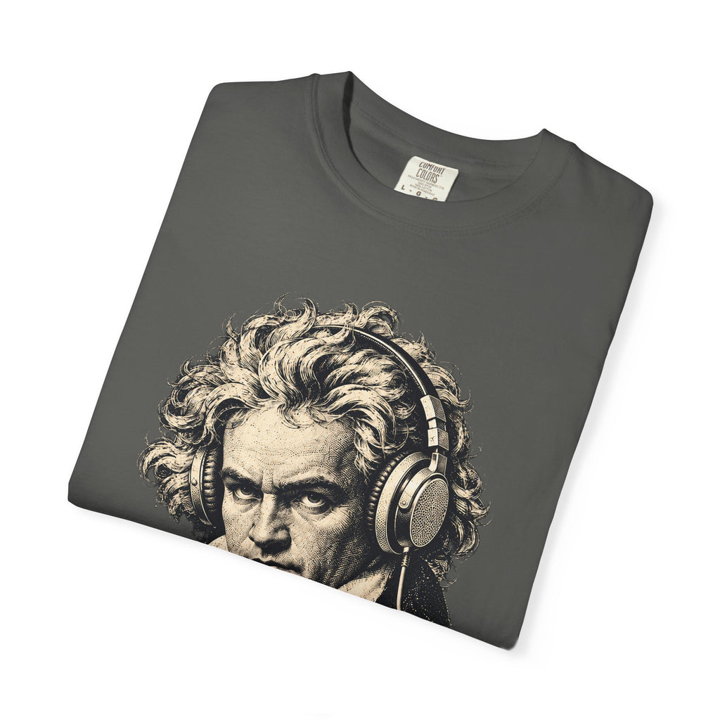 Beethoven Unplugged t-shirt: Ludwig van Beethoven portrait wearing headphones
