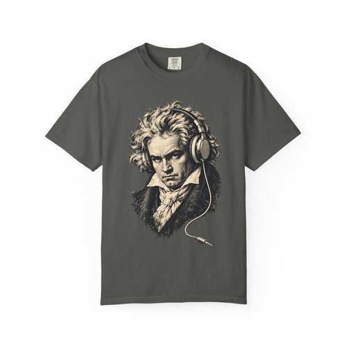 Beethoven Unplugged t-shirt: Ludwig van Beethoven portrait wearing headphones