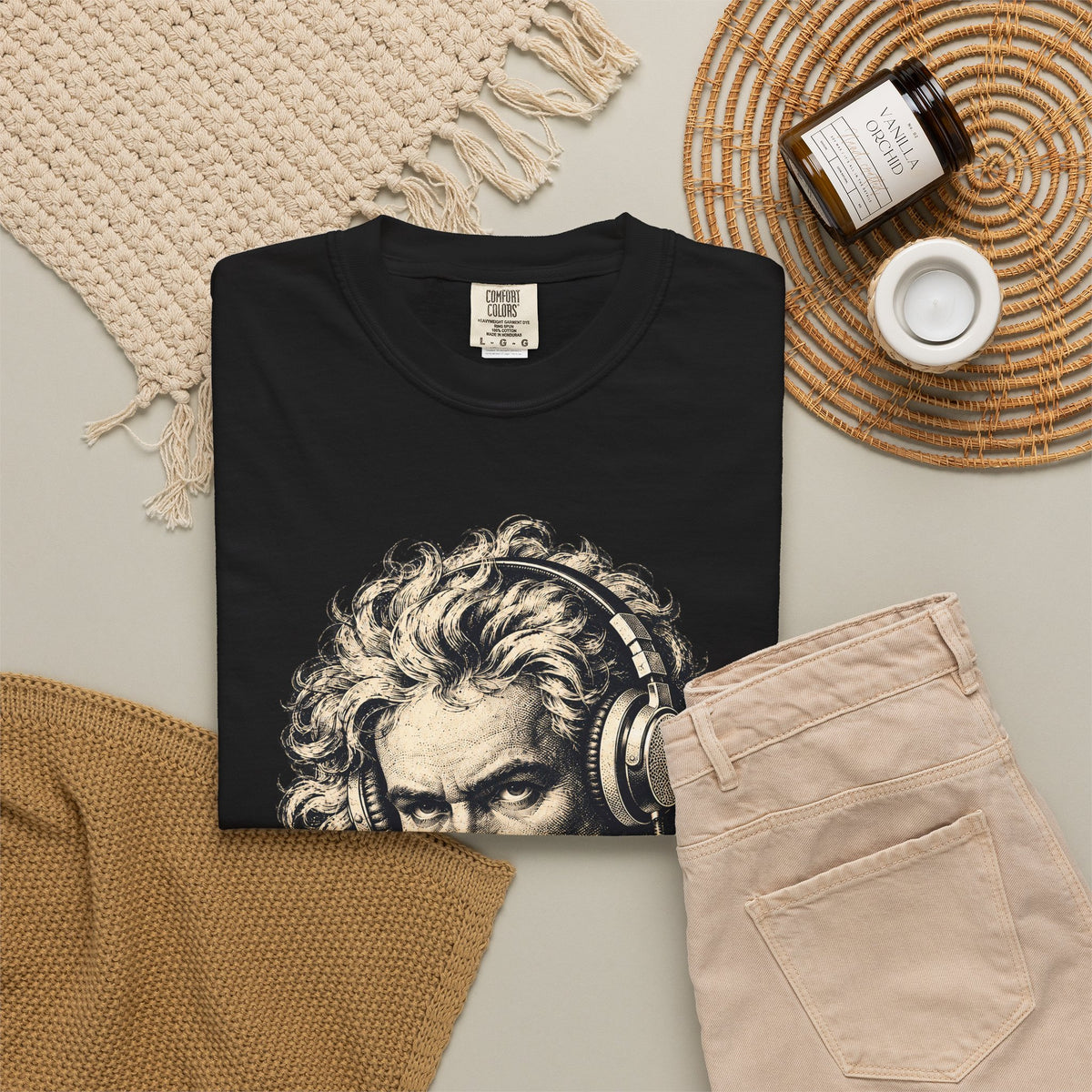 Beethoven Unplugged t-shirt: Ludwig van Beethoven portrait wearing headphones