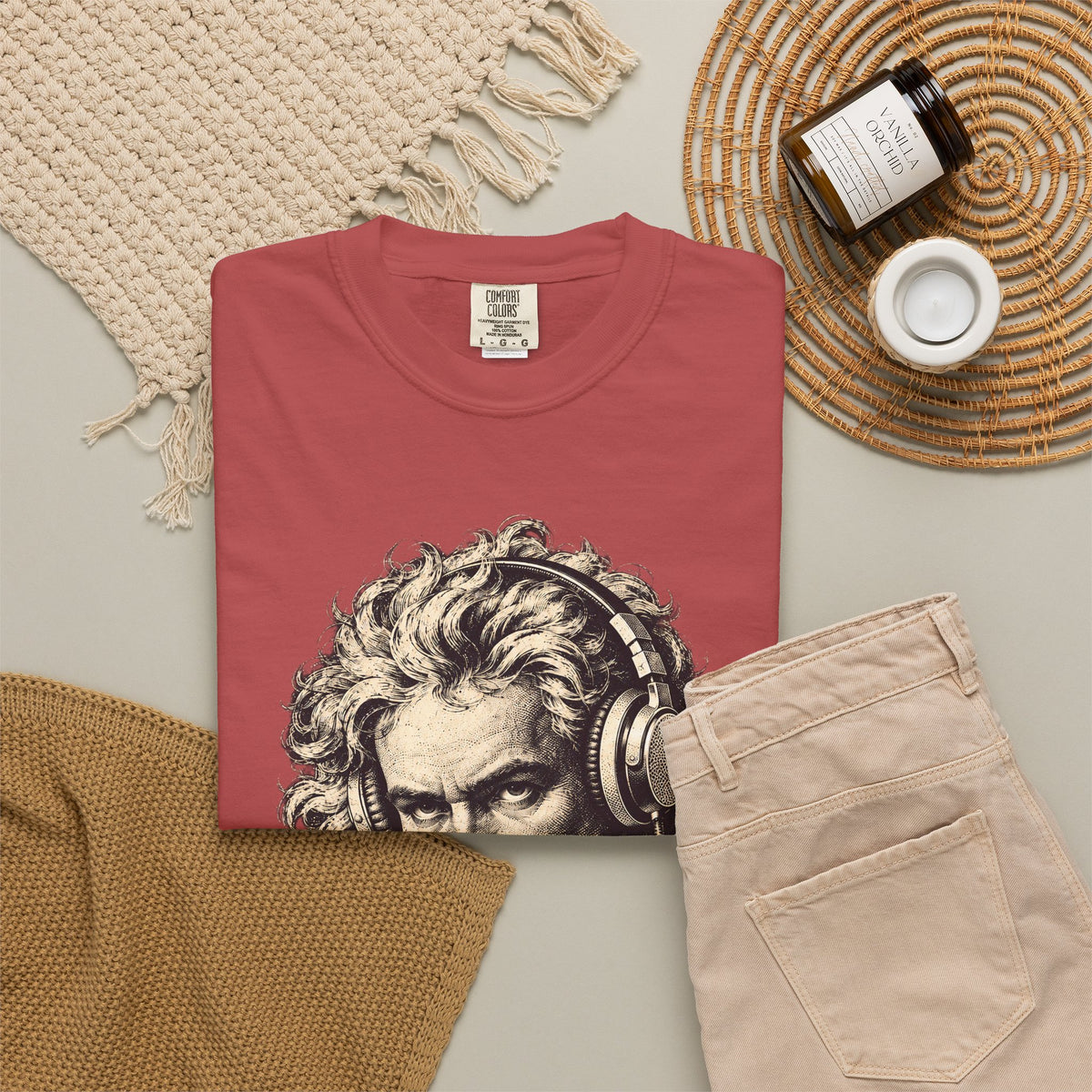 Beethoven Unplugged t-shirt: Ludwig van Beethoven portrait wearing headphones