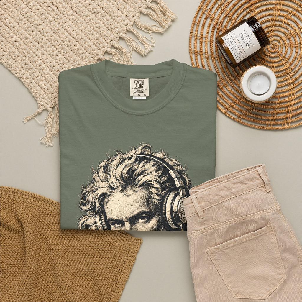 Beethoven Unplugged t-shirt: Ludwig van Beethoven portrait wearing headphones